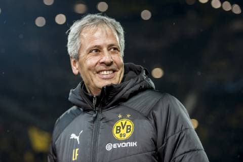 Football UEFA Champions League CL Season 2018 2019 5 Matchday Borussia Dortmund Club Bruges in Dortmund North Rhine-Westphalia Dortmund coach Lucien Favre enters the stadium UEFA REGULATIONS PROHIBIT ANY USE OF PHOTOGRAPHS AS IMAGE SEQUENCES AND OR QUASI VIDEO Copyright: xKirchner DavidxInderliedx