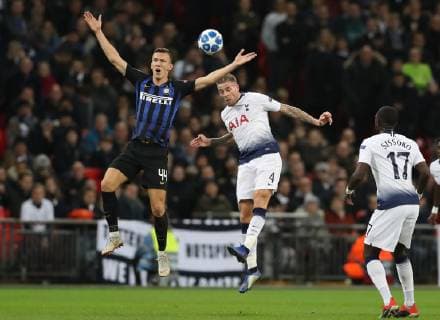 Ivan Perisic of Inter Milan claims he was pushed by Toby Alderweireld of Tottenham during the UEFA Champions League, Group B match at Wembley Stadium, London. Picture date: 28th November 2018. Picture credit should read: David Klein Sportimage EDITORIAL USE ONLY. No use with unauthorised audio, video, data, fixture lists, club league logos or live services. Online in-match use limited to 120 images, no video emulation. No use in betting, games or single club league player publications. A54I4743.JPG