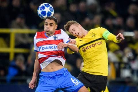 Marco Reus Borussia Dortmund 11 in a header duel against Sofyan Amrabat Club Brugge 6 at the Champions League match between Borussia Dortmund and FC Bruegge on 26 11 2018 Borussia Dortmund vs. FC Brugge Champions League 28 11 2018 Dortmund Copyright: xSchuelerx xEibnerx-xPressefotox EP_EER