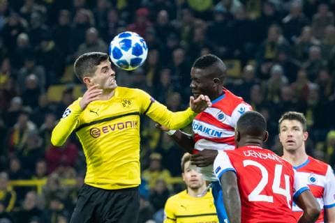 28 11 2018 xkvx Football UEFA Champions League Borussia Dortmund Club Bruegge emspor v l Christian Pulisic BVB Borussia Dortmund Marvelous Nakamba Club Bruegge DFL DFB REGULATIONS PROHIBIT ANY USE OF PHOTOGRAPHS as IMAGE SEQUENCES and or QUASI VIDEO Dortmund