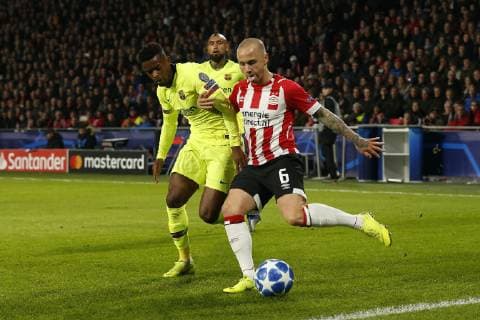 EINDHOVEN, Philips Stadium, PSV - Barcelona , football, Champions League, season 2018-2019 , 28-11-2018, Barcelona player Nelson Semedo(l) and PSV player Angelino(r). PSV - Barcelona  x2652259x