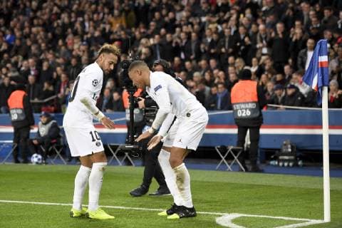 07 KYLIAN MBAPPE (PSG) - 10 NEYMAR JR (PSG) - JOIE FOOTBALL : Paris SG vs Liverpool - Ligue des Champions - 28 11 2018 AnthonyBIBARD FEP Panoramic 