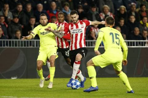 EINDHOVEN, Philips Stadium, PSV - Barcelona , football, Champions League, season 2018-2019 , 28-11-2018, Barcelona player Jordi Alba and PSV player Gaston Pereiro. PSV - Barcelona  x2652368x