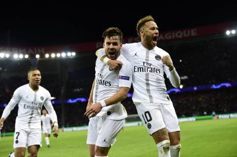 joie des joueurs du PSG apres le but de Juan Bernat (PSG) NEYMAR JR (PSG) MBAPPE Kylian (PSG) FOOTBALL : PSG vs FC Liverpool - Ligue des Champions UEFA - Paris - 28 11 2018 JBAutissier Panoramic 