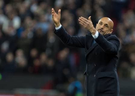 Football - 2018 2019 UEFA Champions League - Group B: Tottenham Hotspur vs. Inter Milan Luciano Spalletti, Manager of Inter Milan, shows his disapproval at a decision at Wembley Stadium. COLORSPORT DANIEL BEARHAM  csp_tot_int_281118_