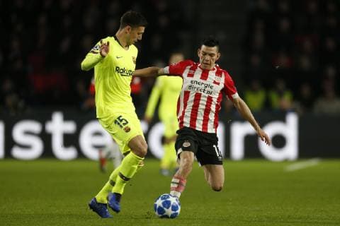 (L-R), Clement Lenglet of FC Barcelona Barca Hirving Lozano of PSV during the UEFA Champions League group C match between PSV Eindhoven and FC Barcelona at the Phillips stadium on November 28, 2018 in Eindhoven, The Netherlands UEFA Champions League 2018 2019 xVIxVIxImagesx xJeroenxPutmansxIVx 12919947