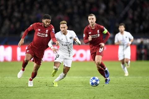 10 NEYMAR JR (PSG) - 12 JOE GOMEZ (LIV) FOOTBALL : Paris SG vs Liverpool - Ligue des Champions - 28 11 2018 AnthonyBIBARD FEP Panoramic 