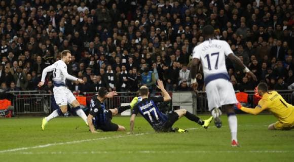 Christian Eriksen of Tottenham scores the first goal during the UEFA Champions League, Group B match at Wembley Stadium, London. Picture date: 28th November 2018. Picture credit should read: David Klein Sportimage EDITORIAL USE ONLY. No use with unauthorised audio, video, data, fixture lists, club league logos or live services. Online in-match use limited to 120 images, no video emulation. No use in betting, games or single club league player publications. _K2I1662.JPG