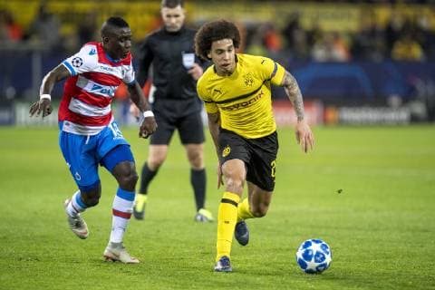 Football UEFA Champions League CL Season 2018 2019 5 Matchday Borussia Dortmund Club Brügge in Dortmund North Rhine-Westphalia Brügges Marvelous Nakamba l and Dortmunds Axel Witsel fight for the ball UEFA REGULATIONS PROHIBIT ANY USE OF PHOTOGRAPHS AS IMAGE SEQUENCES AND OR QUASI VIDEO Copyright: xKirchner DavidxInderliedx