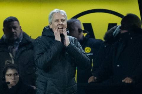 28 11 2018 xkvx Football UEFA Champions League Borussia Dortmund Club Bruegge emspor v l Coach Lucien Favre BVB Borussia Dortmund gives instruction gesticulated with arms gesticulate gives instructions gesticulate DFL DFB REGULATIONS PROHIBIT ANY USE OF PHOTOGRAPHS as IMAGE SEQUENCES and or QUASI VIDEO Dortmund