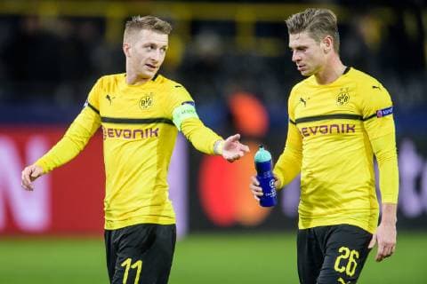 Marco Reus Borussia Dortmund 11 discusses with Lukasz Piszczek Borussia Dortmund 26 at the Champions League match between Borussia Dortmund and FC Bruegge on 26 11 2018 Borussia Dortmund vs. FC Brugge Champions League 28 11 2018 Dortmund Copyright: xSchuelerx xEibnerx-xPressefotox EP_EER