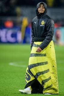 Abdou Diallo Borussia Dortmund 4 with jacket and blanket at the Champions League match between Borussia Dortmund and FC Bruegge on 26 11 2018 Borussia Dortmund vs. FC Brugge Champions League 28 11 2018 Dortmund Copyright: xSchuelerx xEibnerx-xPressefotox EP_EER