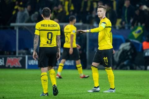 28 11 2018 xkvx Football UEFA Champions League Borussia Dortmund Club Bruegge emspor v l Paco Alcacer BVB Borussia Dortmund Marco Reus BVB Borussia Dortmund disappointed disappointed looking dissapointed DFL DFB REGULATIONS PROHIBIT ANY USE OF PHOTOGRAPHS as IMAGE SEQUENCES and or QUASI VIDEO Dortmund