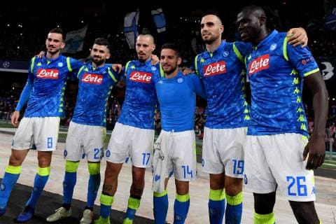 Kalidou Koulibaly, Nikola Maksimovic, Dries Mertens, Marek Hamsik, Elseid Hysaj and Fabian Ruiz of Napoli celebrate at the end of the Uefa Champions League 2018 2019 Group C football match betweenSSC Napoli and Crvena Zvezda at San Paolo stadium, Napoli, November, 28, 2018 Foto Andrea Staccioli Insidefoto AndreaxStaccioli