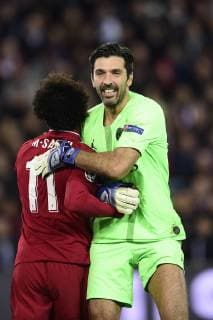 BUFFON Gianluigi (PSG) Mohamed Salah (Liverpool) FOOTBALL : PSG vs FC Liverpool - Ligue des Champions UEFA - Paris - 28 11 2018 JBAutissier Panoramic 