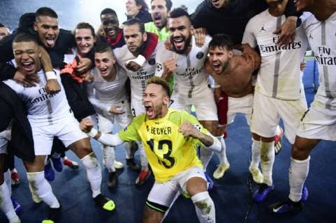 joie des joueurs du PSG en fin de match NEYMAR JR (PSG) FOOTBALL : PSG vs FC Liverpool - Ligue des Champions UEFA - Paris - 28 11 2018 JBAutissier Panoramic 