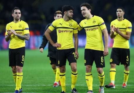 Wednesday 28 11 2018 Season 2018 2019 UEFA Champions League 5 Matchday at Dortmunder Signal Iduna Park BVB 09 Borussia Dortmund Club Bruges Disappointment with Dortmund players after final whistle Paco Alcacer Francisco Alcacer Garcia BVB Mahmoud Dahoud BVB Thomas Delaney BVB and Achraf Hakimi BVB v l
