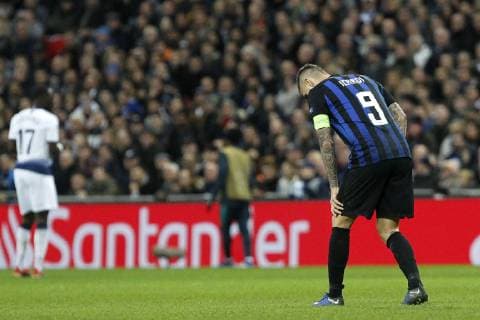Mauro Icardi of FC Internazionale appears to be injured during the UEFA Champions League Group Stage match between Tottenham Hotspur and Inter Milan at Wembley Stadium, London, England on 28 November 2018. Copyright: xCarltonxMyriex 22060016