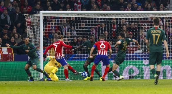 Partido de la Liga de Campeones entre el Atletico y el Monaco en el Wanda Metropolitano. En la imagen, Griezmann logra su gol. Champions League match between Atletico and Monaco. In this picture, Griezmann scores his goal. 
