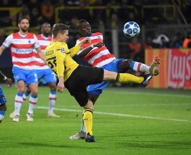28 11 2018 Football UEFA Champions League Season 2018 2019 Preliminary round 5 Matchday Borussia Dortmund Club Bruegge 0 0 v li Lukasz Piszczek Borussia Dortmund Marvelous Nakamba FC Bruegge Team2