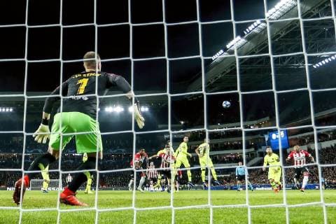 EINDHOVEN, Philips Stadium, PSV - Barcelona , football, Champions League, season 2018-2019 , 28-11-2018 . Barcelona goalkeeper Marc-Andre ter Stegen (L) during the game PSV - Barcelona . PSV - Barcelona  x2653920x