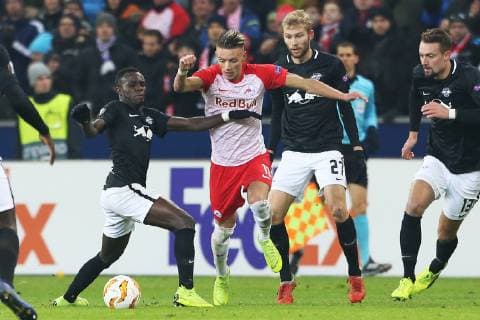 SOCCER - UEFA EL, RBS vs RB Leipzig SALZBURG,AUSTRIA,29.NOV.18 - SOCCER - UEFA Europa League, group stage, Red Bull Salzburg vs RasenBallsport Leipzig. Image shows Bruma (RB Leipzig), Hannes Wolf (RBS), Konrad Laimer and Stefan Ilsanker (RB Leipzig). GEPAxpictures xMathiasxMandl