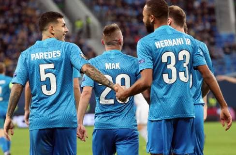 ST PETERSBURG, RUSSIA - NOVEMBER 29, 2018: Zenit St Petersburg s players celebrate scoring in the 2018 19 UEFA Europa League Group C Round 5 football match against FC Copenhagen at St Petersburg Stadium. Alexander Demianchuk TASS  TS0994E4