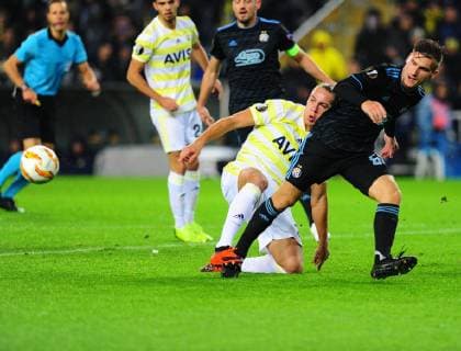 Michael Frey of Fenerbahce and Emir Dilaver 66 of Dinamo Zagreb during the UEFA Europa League groupD match between Fenerbahce and Dinamo Zagreb at Ulker Stadium in Istanbul , Turkey on November 29 , 2018. 