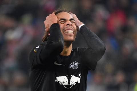 Yussuf POULSEN L stunned disappointment frustration disappointed frustrated dejected after game end action single picture cut single motif half figure football Europa League group stage group B 5 matchday FC Salzburg SL RB Leipzig L 1 0 on 29 11 2018 stadium Salzburg