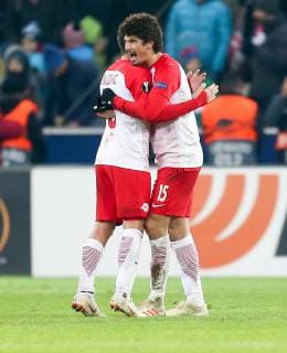 29 11 2018 Red Bull Arena Salzburg AUT UEFA EL FC Red Bull Salzburg vs RB Leipzig 5 Round in picture Cheers after the match during the UEFA Euro League 5th round match between FC Red Bull Salzburg and RB Leipzig at the Red Bull Arena in Salzburg Austria on 2018 11 29 Salzburg  EX_RHA
