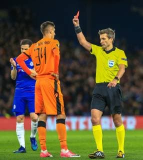 Chelsea v PAOK UEFA Europa League Yevhen Khacheridi of PAOK is sent off for the foul on Olivier Giroud during the UEFA Europa League match at Stamford Bridge, London Content Not Available For UK Newspapers Copyright: xStevexO Sullivanx FIL-12621-0021