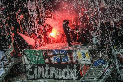 29 11 2018 xmhx Football UEFA Europa League Eintracht Frankfurt Olympique Marseille emspor v l Pyrotechnik der Eintracht Fans Ultras Pyro Feuerwerk DFL DFB REGULATIONS PROHIBIT ANY USE OF PHOTOGRAPHS as IMAGE SEQUENCES and or QUASI VIDEO Frankfurt am Main
