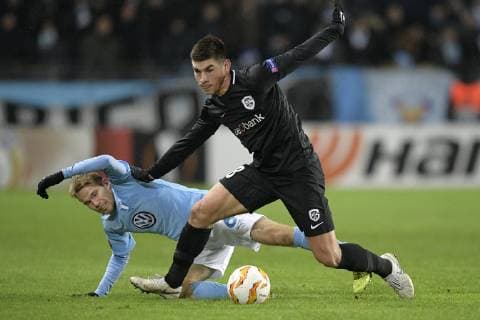 Malmo FF s midfielder Oscar Lewicki and Genk s Ruslan Malinovski fight for the ball during the match between Belgian soccer team KRC Genk and Swedish club Malmo in Malmo, Sweden, Thursday 29 November 2018, on the fifth day of the UEFA Europa League group stage, in group I. YORICKxJANSENS  x05479551x