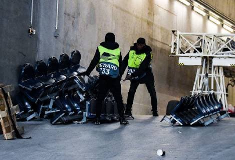 29 11 2018 xpsx Football UEFA Europa League Eintracht Frankfurt Olympique Marseille emspor v l Frankfurt Fans demolish seat shells from standing area from DFL DFB REGULATIONS PROHIBIT ANY USE OF PHOTOGRAPHS as IMAGE SEQUENCES and or QUASI VIDEO Frankfurt am Main