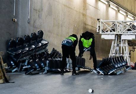 29 11 2018 xpsx Football UEFA Europa League Eintracht Frankfurt Olympique Marseille emspor v l Frankfurt Fans demolish seat shells from standing area from DFL DFB REGULATIONS PROHIBIT ANY USE OF PHOTOGRAPHS as IMAGE SEQUENCES and or QUASI VIDEO Frankfurt am Main