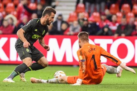 Standard s Orlando Sa and Sevilla s goalkeeper Tomas Vaclik fight for the ball during the match between Belgian soccer team Standard de Liege and Spanish club Sevilla, in Liege, Thursday 29 November 2018 on the fifth day of the UEFA Europa League group stage, in group J. LAURIExDIEFFEMBACQ  x05479671x