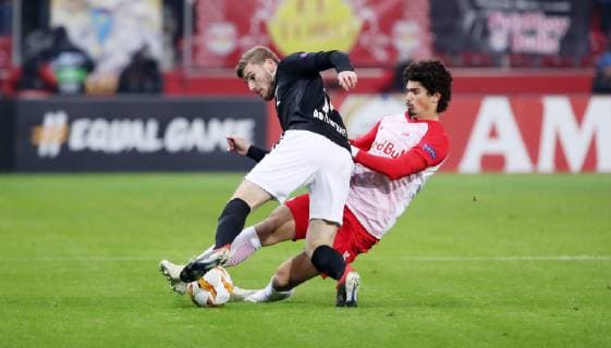 Salzburg RB Leipzig Football Euro League Salzburg 29 11 2018 Red Bull Arena Football UEFA Europa League Group B 5 Matchday FC Red Bull Salzburg vs. RB Leipzig 1 0 0 0 In the picture from left Timo Werner 11 RB Leipzig and AndrŽ Ramalho 15 Salzburg According to UEFA specifications, it is prohibited to exploit or have exploited photographs taken in the stadium and or from the match in the form of sequence images and or video-like photo sequences