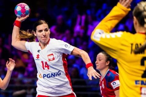 181130 Karolina Kudlacz-Gloc of Poland during the EHF European WomenÕs Handball Championship match between Serbia and Poland on November 30, 2018 in Nantes. Photo: Ludvig Thunman BILDBYRN kod LT 35556  Copyright: LUDVIGxTHUNMAN BB181130LT080