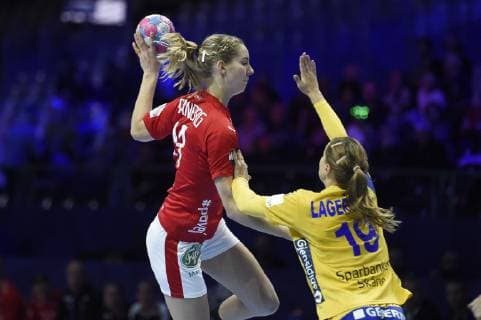 Handball, EM, Damen, Dänemark - Schweden EM kamp mellem Danmark-Sverige i Nantes, Frankrig fredag 30 november 2018. , Denmark  Copyright: LiselottexSabroex cop101 spdk20181130-211146-L