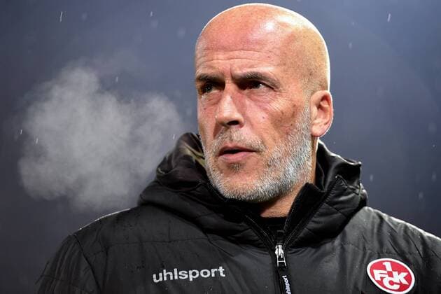 coach Michael Frontzeck Kaiserslautern disappointed looking disappointment frustration disappointed pessimistic single picture action action portrait football 3 league SpVgg Unterhaching 1 FC Kaiserslautern DFB REGULATIONS PROHIBIT ANY USE OF PHOTOGRAPHS AS IMAGE SEQUENCES AND OR QUASI VIDEO xslx