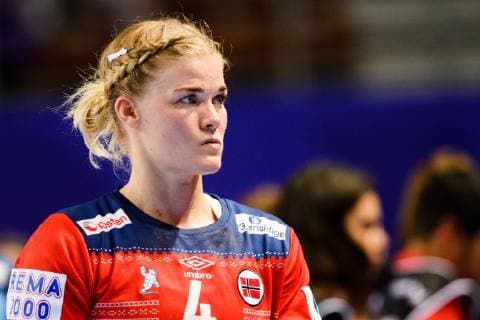 181201 Veronica Kristiansen of Norway looks dejected after the EHF European WomenÕs Handball Championship match between Norway and Germany on December 1, 2018 in Brest. Photo: Fredrik Varfjell BILDBYRN kod FV 150167  Copyright: FREDRIKxVARFJELL BB181201FV024