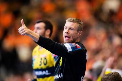 Handball, CL, IFK Kristianstad - Rhein-Neckar Löwen 181201 Rhein-Neckar Löwens GuÃ°jon Valur SigurÃ°sson gör tumme upp under handbollsmatchen i Champions League mellan IFK Kristianstad och Rhein Neckar Löwen den 1 december 2018 i Kristianstad.  Copyright: AvdoxBilkanovic BB181201AB056