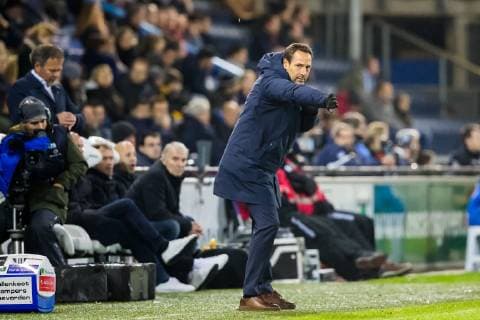 coach John van t Schip of PEC Zwolle during the Dutch Eredivisie match between De Graafschap Doetinchem and PSV Eindhoven at De Vijverberg stadium on December 01, 2018 in Doetinchem, The Netherlands Dutch Eredivisie 2018 2019 xVIxVIxImagesx xHenryxDijkmanxFotografiexIVx 12953086