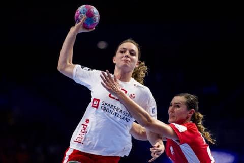 181202 Kristina J¿rgensen of Denmark during the EHF European WomenÕs Handball Championship match between Poland and Denmark on November 2, 2018 in Nantes. Photo: Ludvig Thunman BILDBYRN kod LT 35558  Copyright: LUDVIGxTHUNMAN BB181202LT006