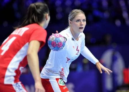2018.12.02 Nantes Pilka reczna, EHF Mistrzostwa Europy kobiet Francja 2018 Polska - Dania N z Sarah Iversen of Denmark Foto Rafal Rusek PressFocus 2018.12.02 Nantes Handball EHF Euro Women s France 2018 Poland - Denmark Sarah Iversen of Denmark Credit: Rafal Rusek PressFocus NEWSPIX.PL --- Newspix.pl FRANCE OUT!  20181202PF_RR134