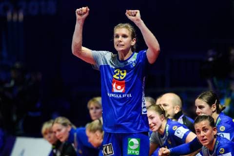 181202 Jenny Alm of Sweden during the EHF European WomenÕs Handball Championship match between Sweden and Serbia on December 2, 2018 in Nantes. Photo: Ludvig Thunman BILDBYRN kod LT 35559  Copyright: LUDVIGxTHUNMAN BB181202LT059