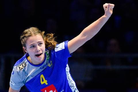 181202 Olivia Mellegard of Sweden celebrates during the EHF European WomenÕs Handball Championship match between Sweden and Serbia on December 2, 2018 in Nantes. Photo: Ludvig Thunman BILDBYRN kod LT 35559  Copyright: LUDVIGxTHUNMAN BB181202LT064