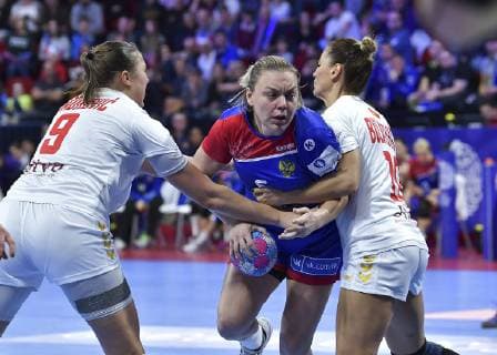 Kochetova Anna vs Jankovic Durdina HANDBALL : Championnat d Europe Feminin 2018 - Nancy 02 12 2018 - Russie vs Montenegro - 1er Tour MAO Panoramic 