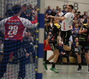 02 12 2018 xmgx Handball 3 League HSG Hanau HSC 2000 Coburg II v l Fabian Apfel Coburg Marc Strohl Hanau Hanau Hessen Germany DEU