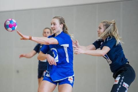 181203 Silje Waade and Moa Högdahl of Norway during a training session on December 3, 2018 in Brest. Photo: Fredrik Varfjell BILDBYRAN kod FV 150170  Copyright: FREDRIKxVARFJELL BB181203FV021